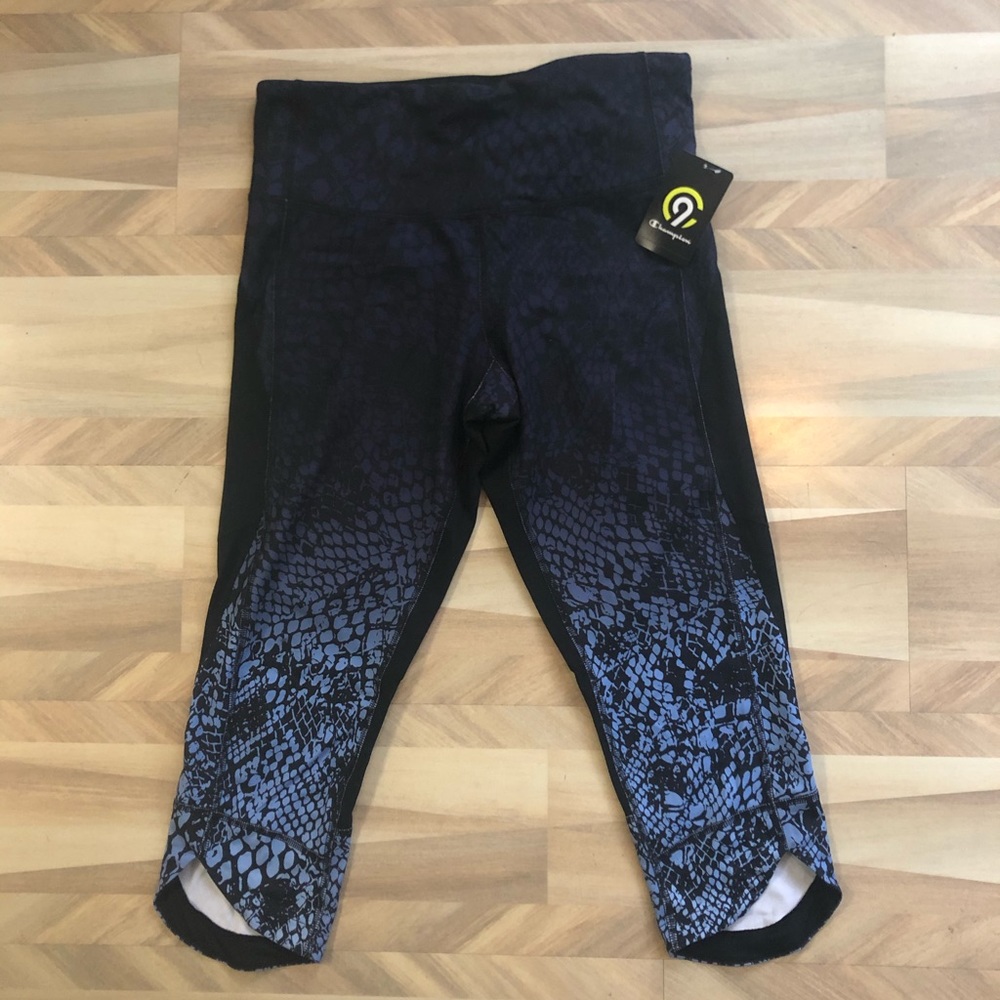 NWT- Champion cropped tights